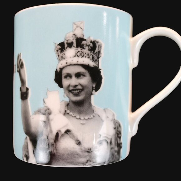 Queen Elizabeth II Diamond Jubilee. Limited Edition Fine Bone China Mug. - Picture 1 of 7